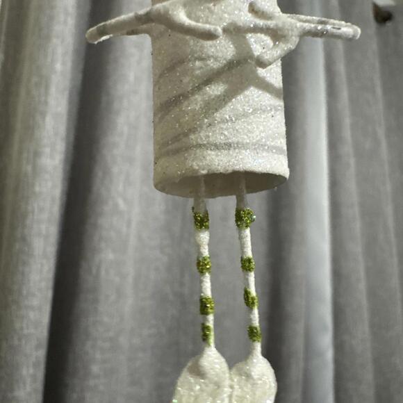 Pier 1 Glitter Metal Halloween Mummy Monster Sparkle Dangling Legs Ornament - Picture 5 of 6
